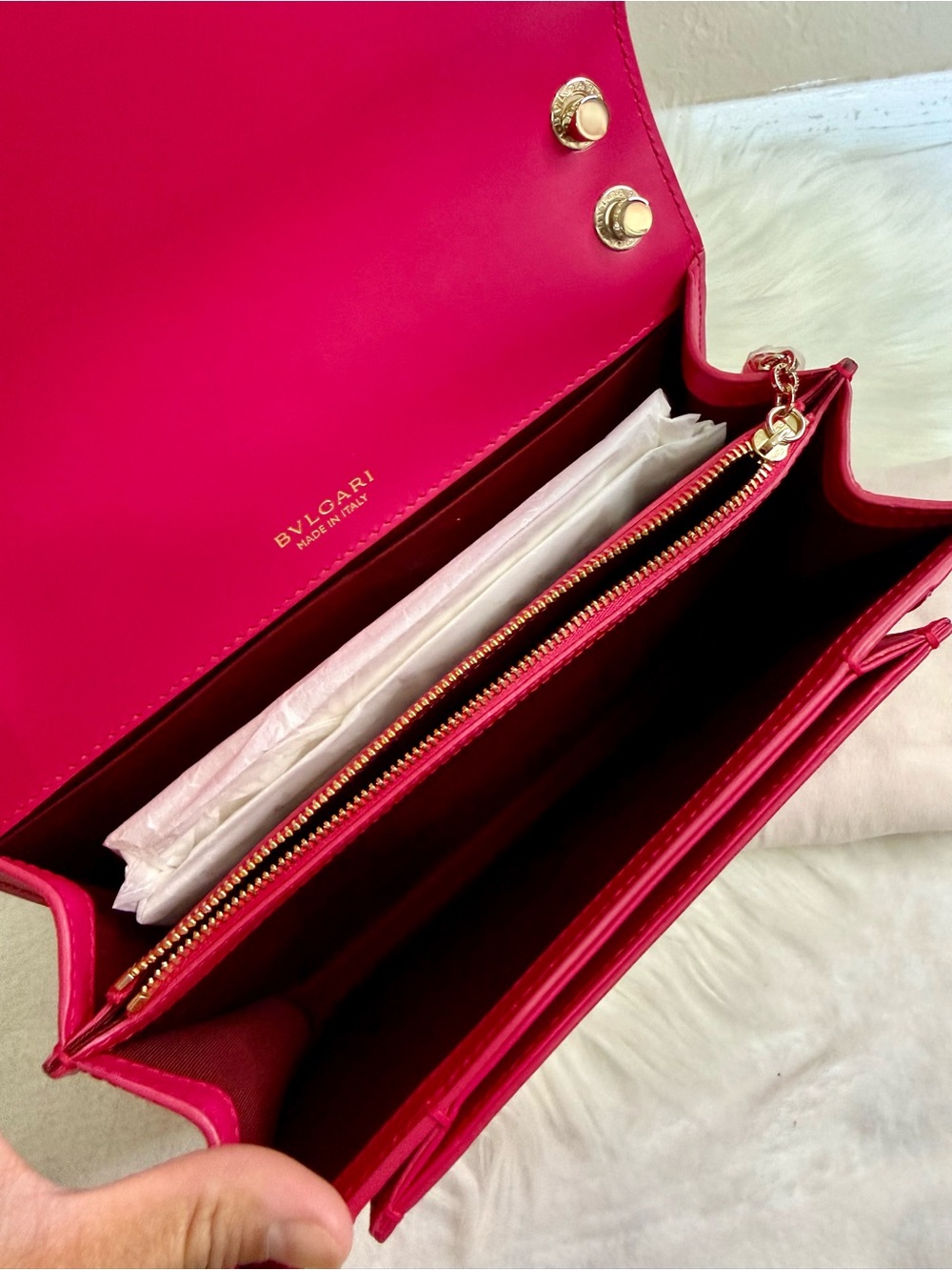 Brand New Bvlgari Serpenti Forever Medium Shoulder Bag in Fuchsia - Picture 11 of 16